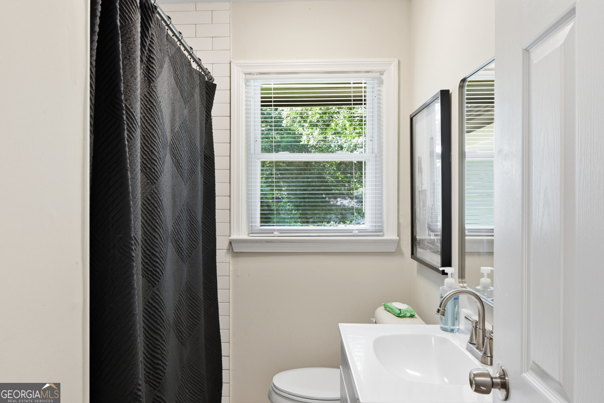 2805 Long Way Property Photo 32