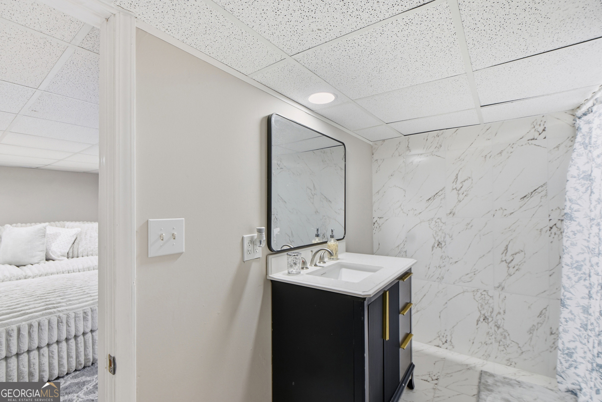 2805 Long Way Property Photo 36