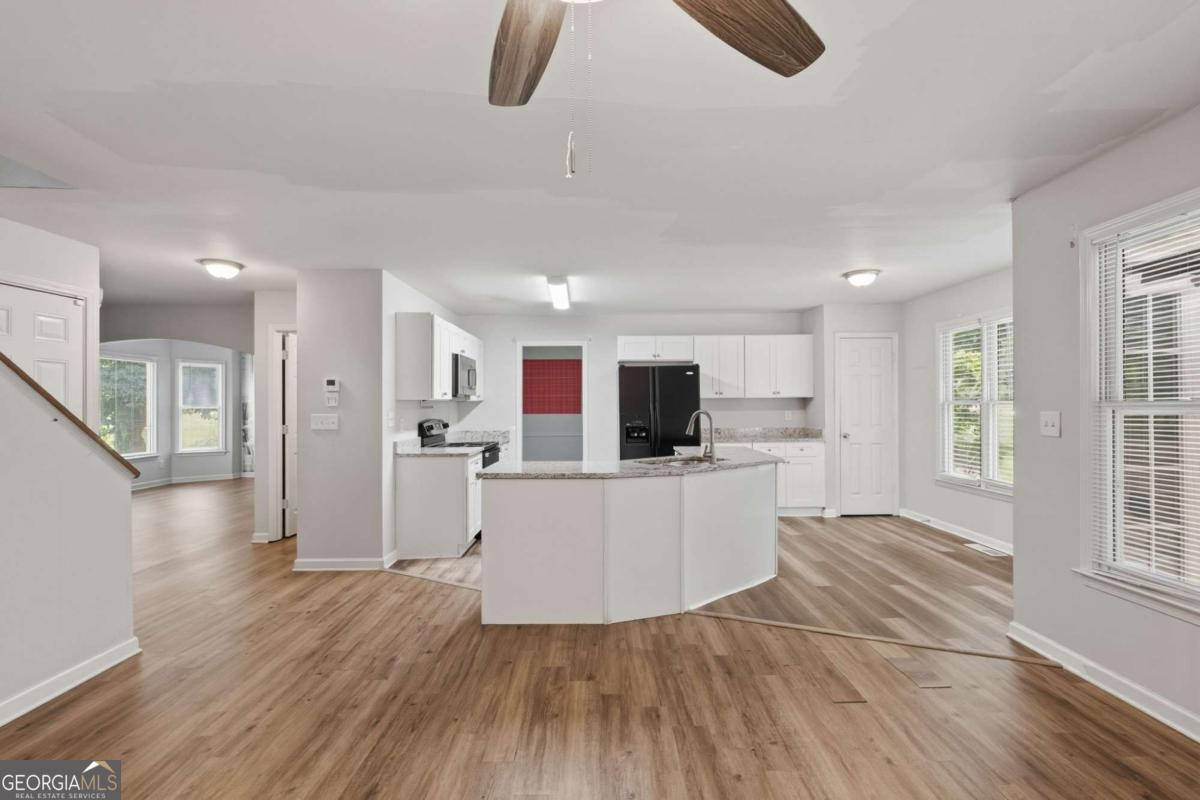 6426 Ivey Chase Se Property Photo 8