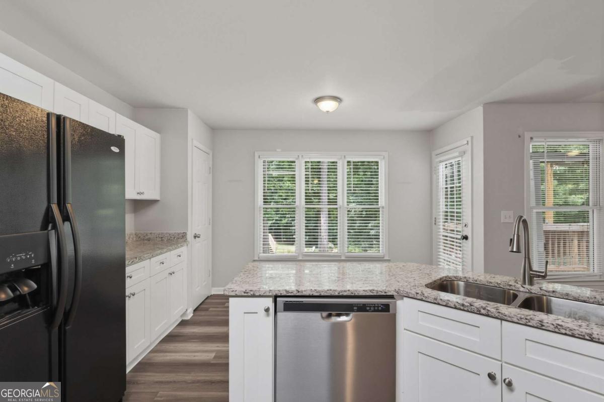 6426 Ivey Chase Se Property Photo 12
