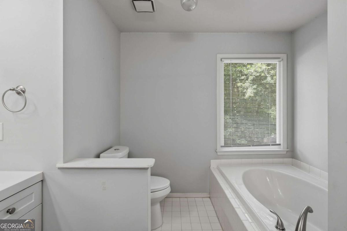 6426 Ivey Chase Se Property Photo 28