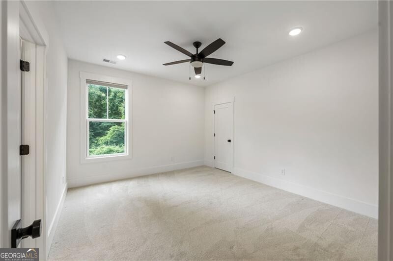 3896 Town Farms Drive Property Photo 34
