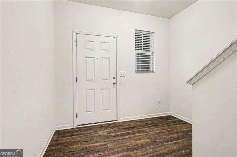 2040 Wildflower Way Property Photo 4