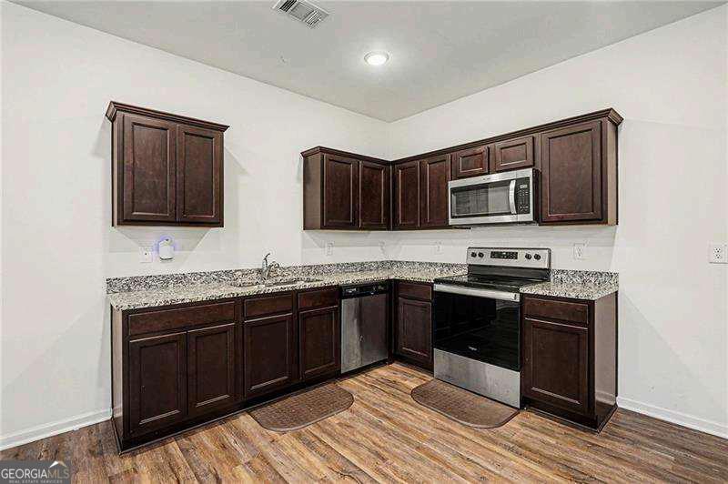 2040 Wildflower Way Property Photo 11