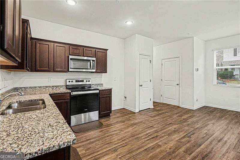 2040 Wildflower Way Property Photo 15