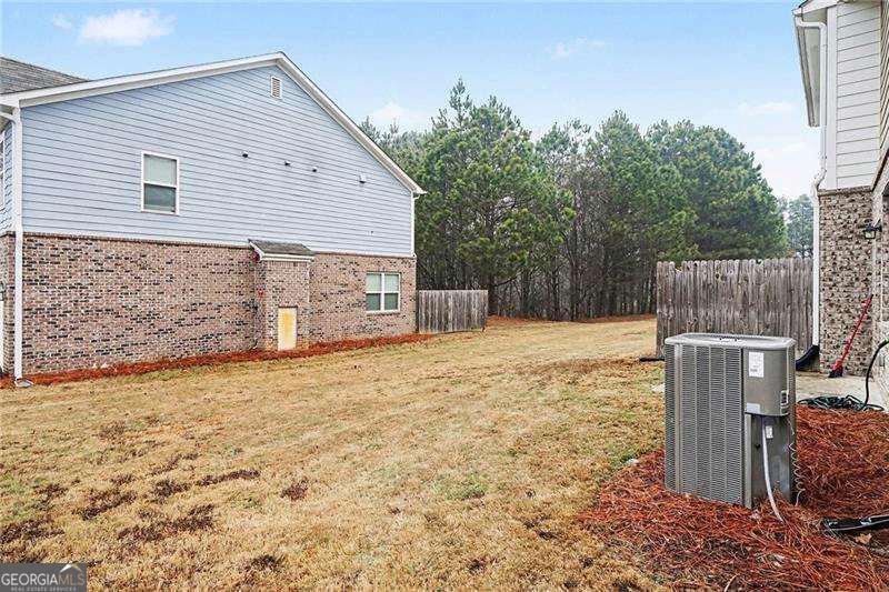 2040 Wildflower Way Property Photo 31
