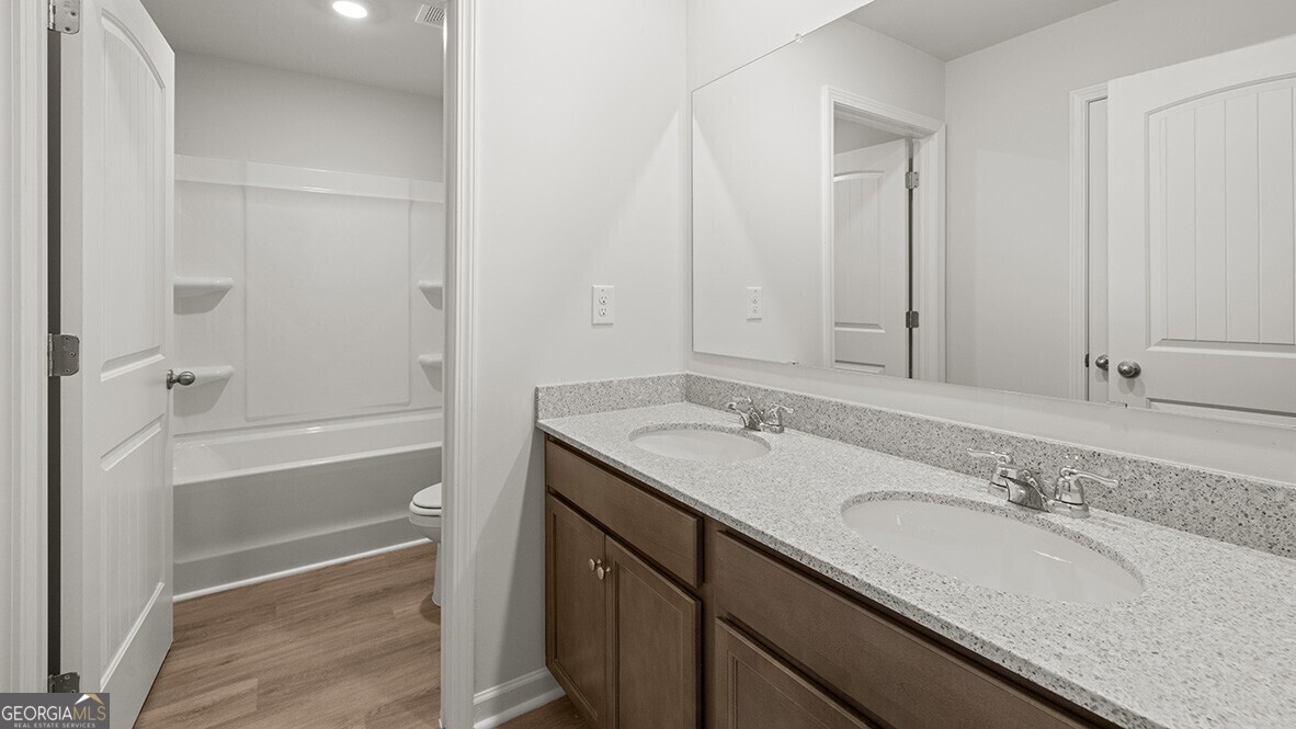 505 Hampton Terrace Property Photo 29