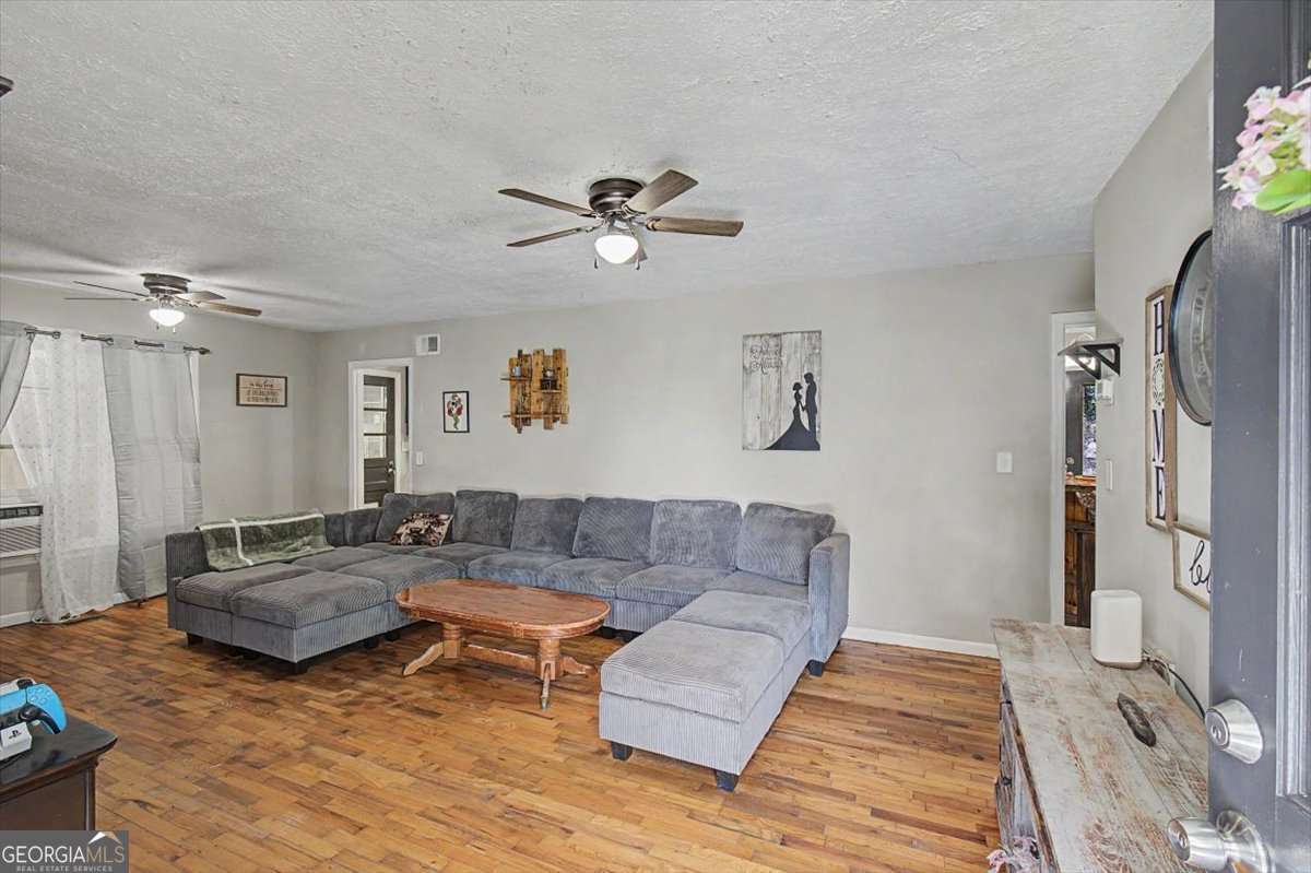 3 Hammond Drive Sw Property Photo 4