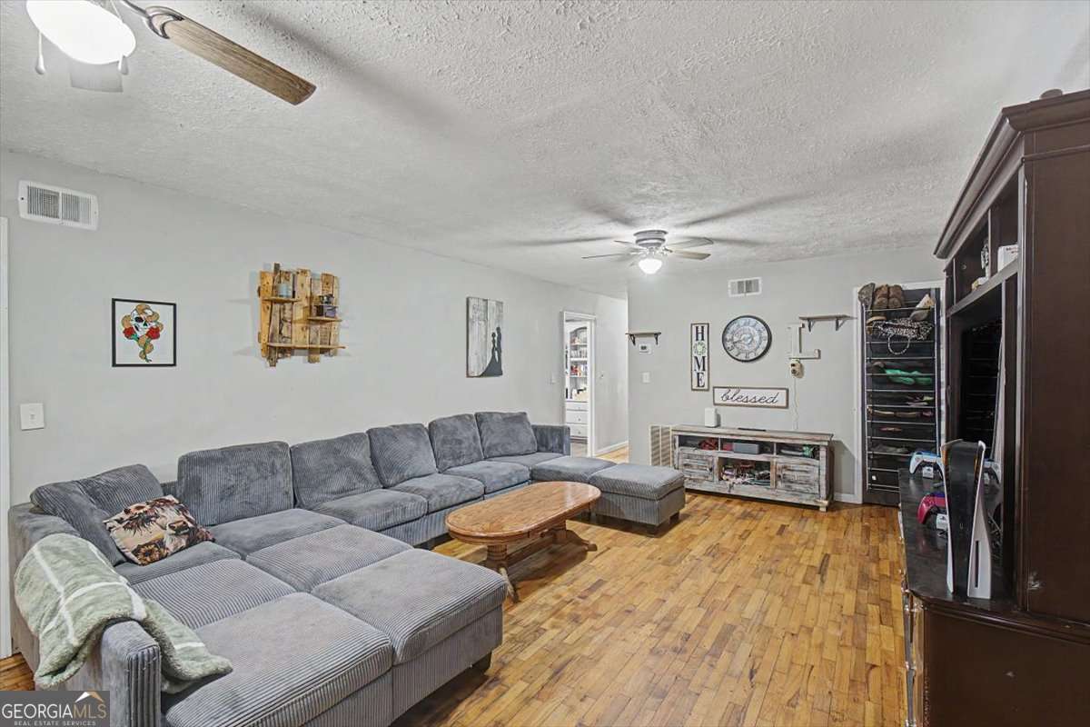 3 Hammond Drive Sw Property Photo 7