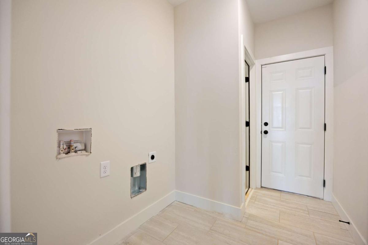 360 Ansley Drive Property Photo 31