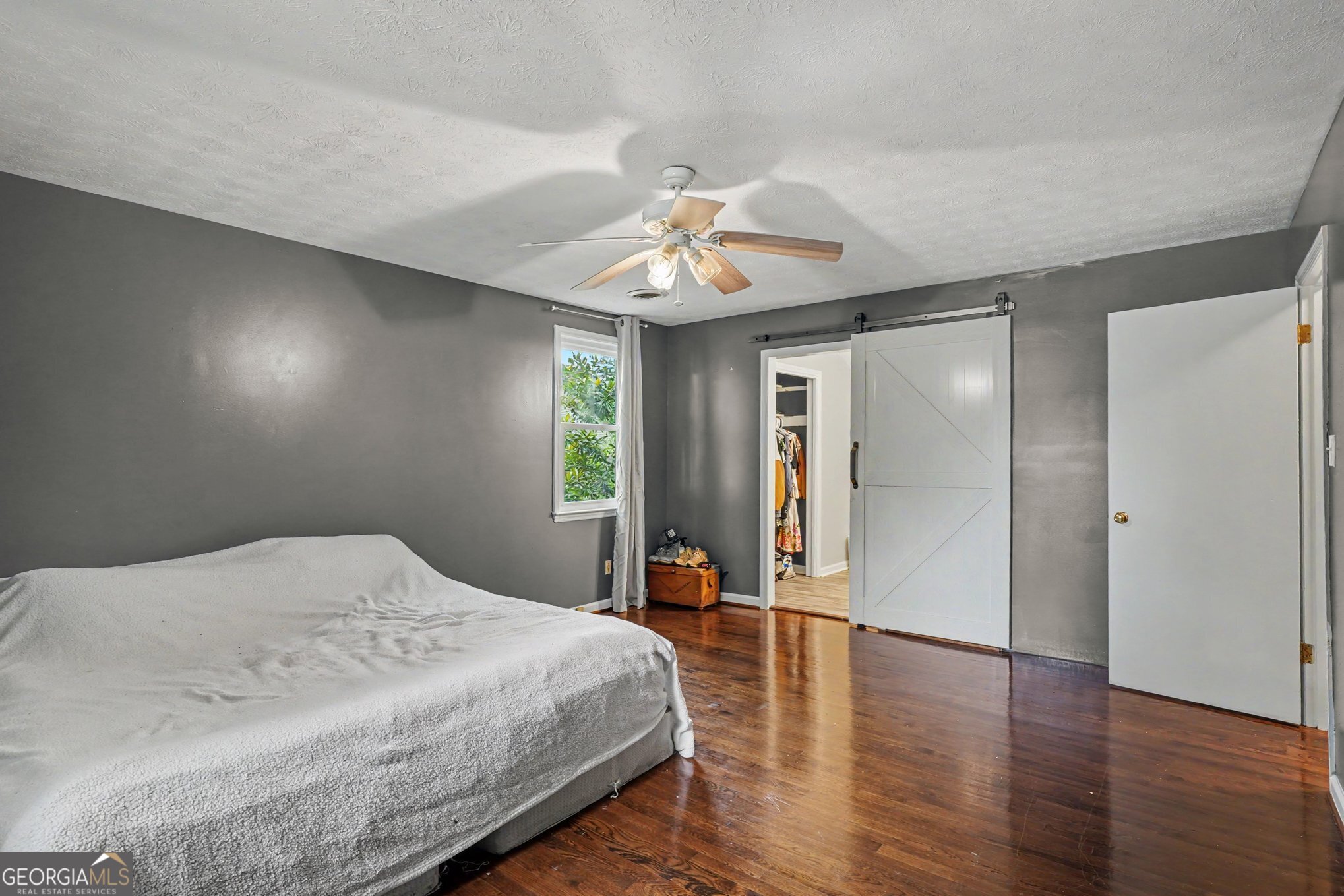 1019 E College Street Property Photo 22