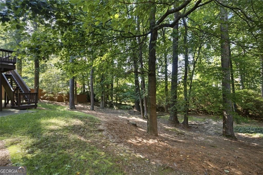 2046 Kinsmon Drive Property Photo 39