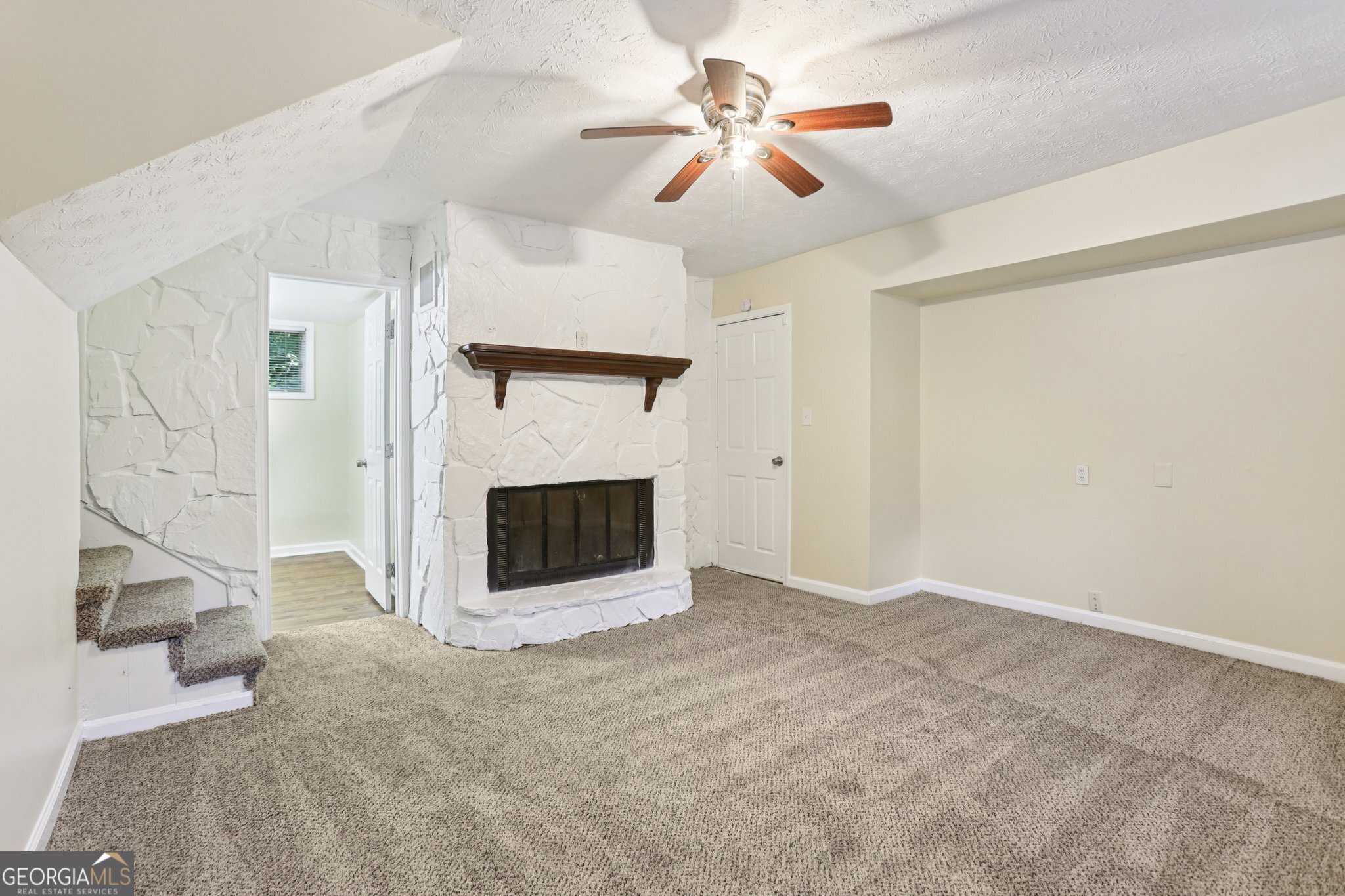 5802 Simone Drive Property Photo 10