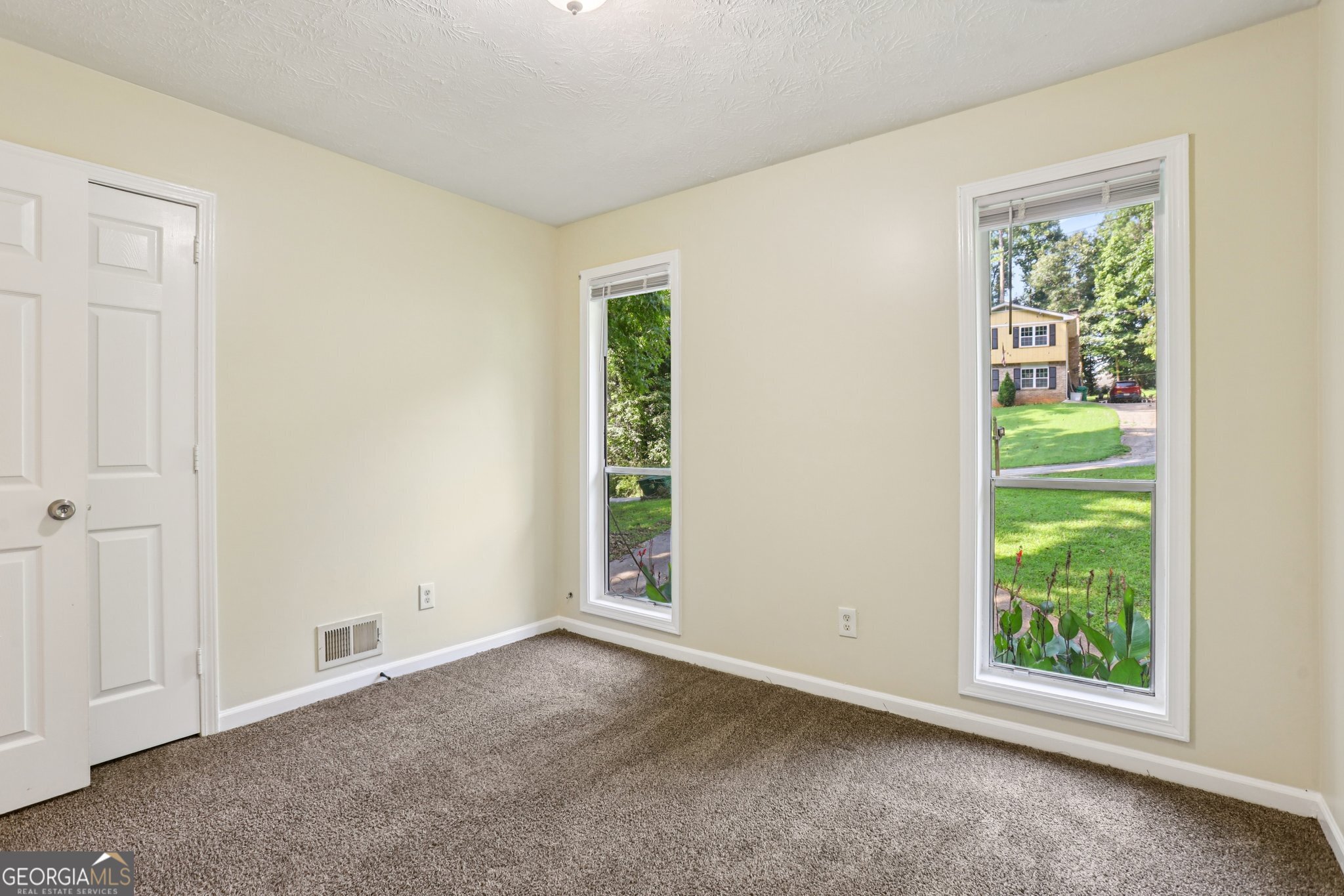5802 Simone Drive Property Photo 22