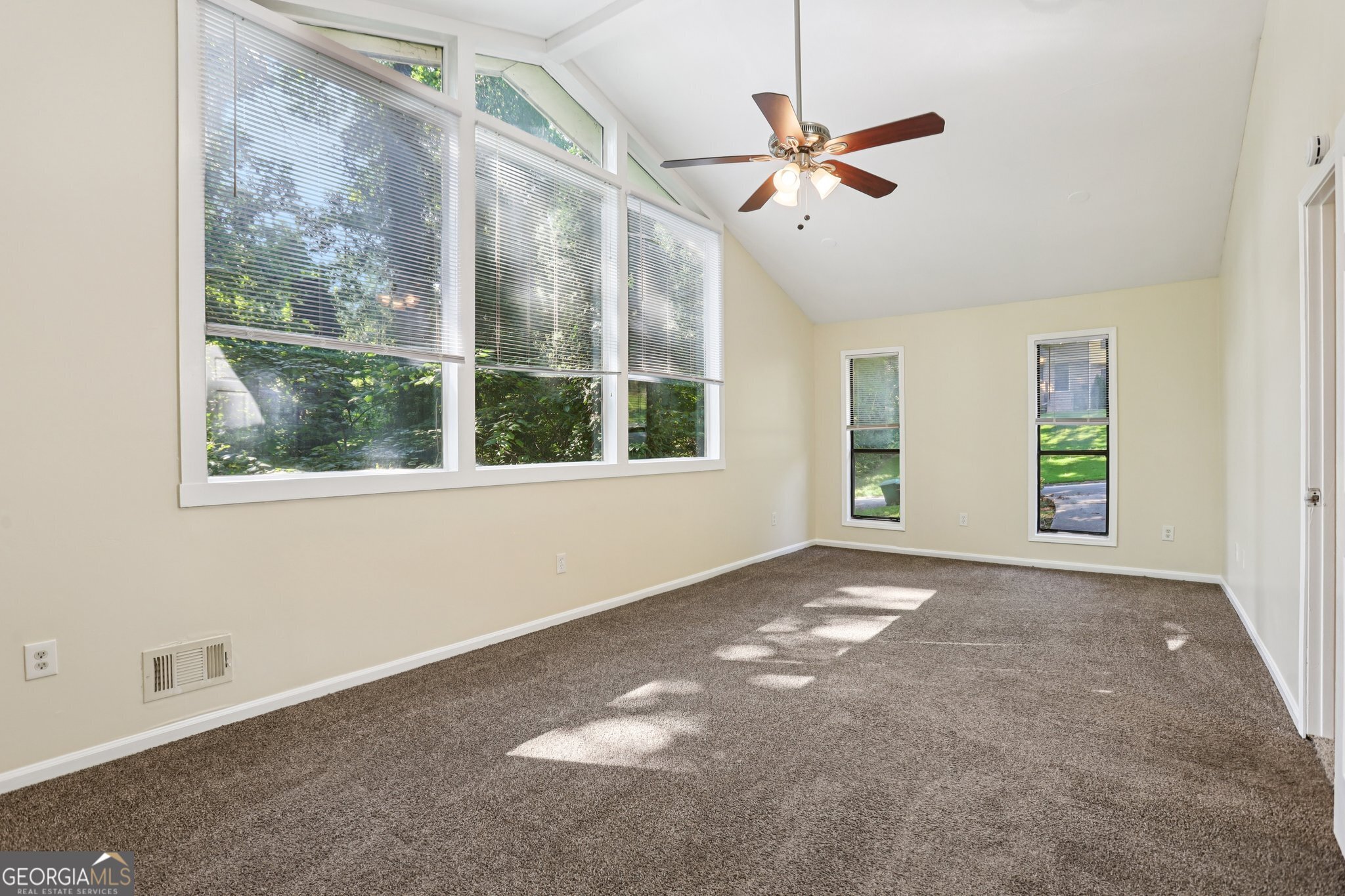 5802 Simone Drive Property Photo 33