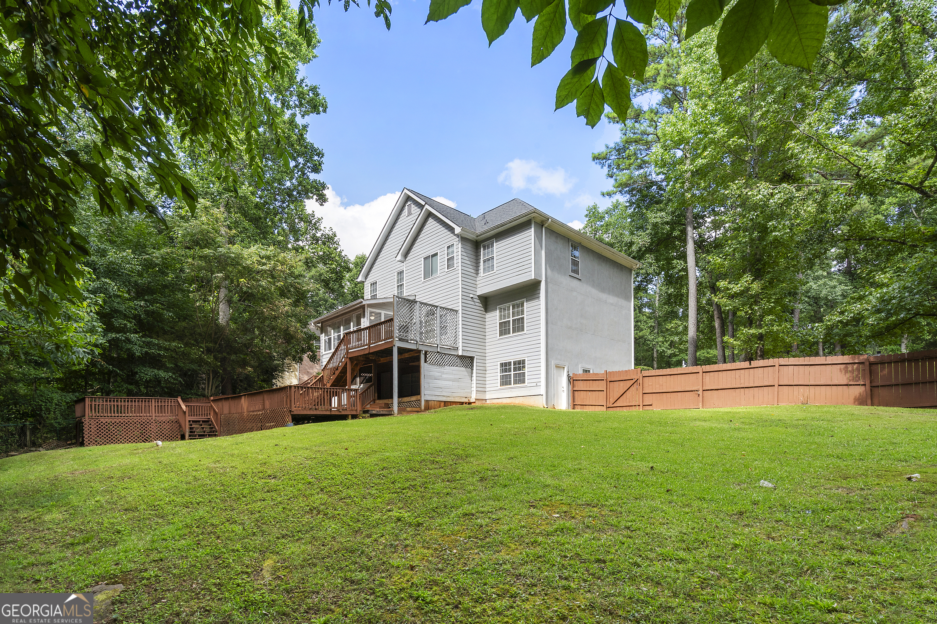 9569 Lakeview Court Property Photo 32