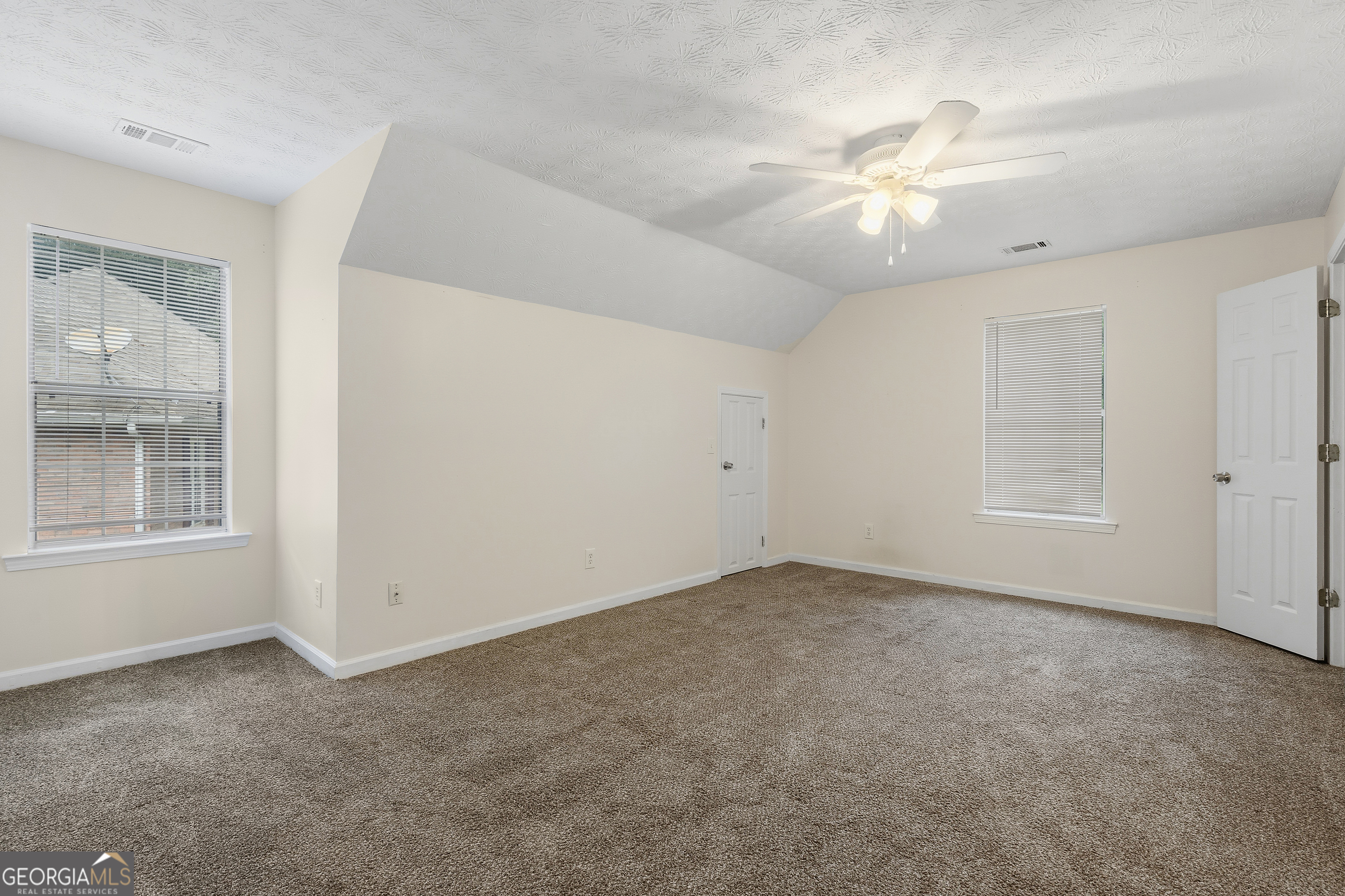 9569 Lakeview Court Property Photo 47