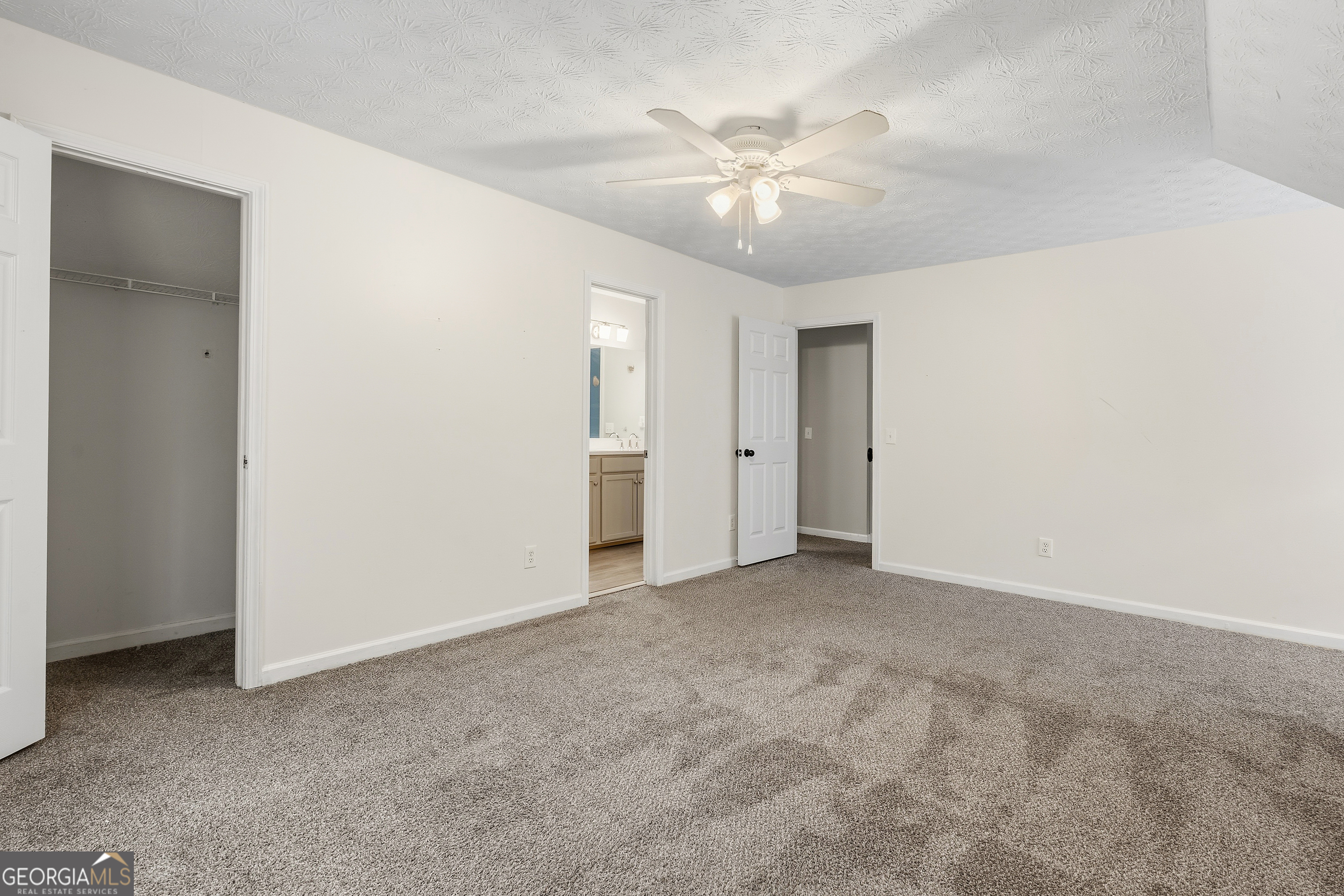 9569 Lakeview Court Property Photo 48