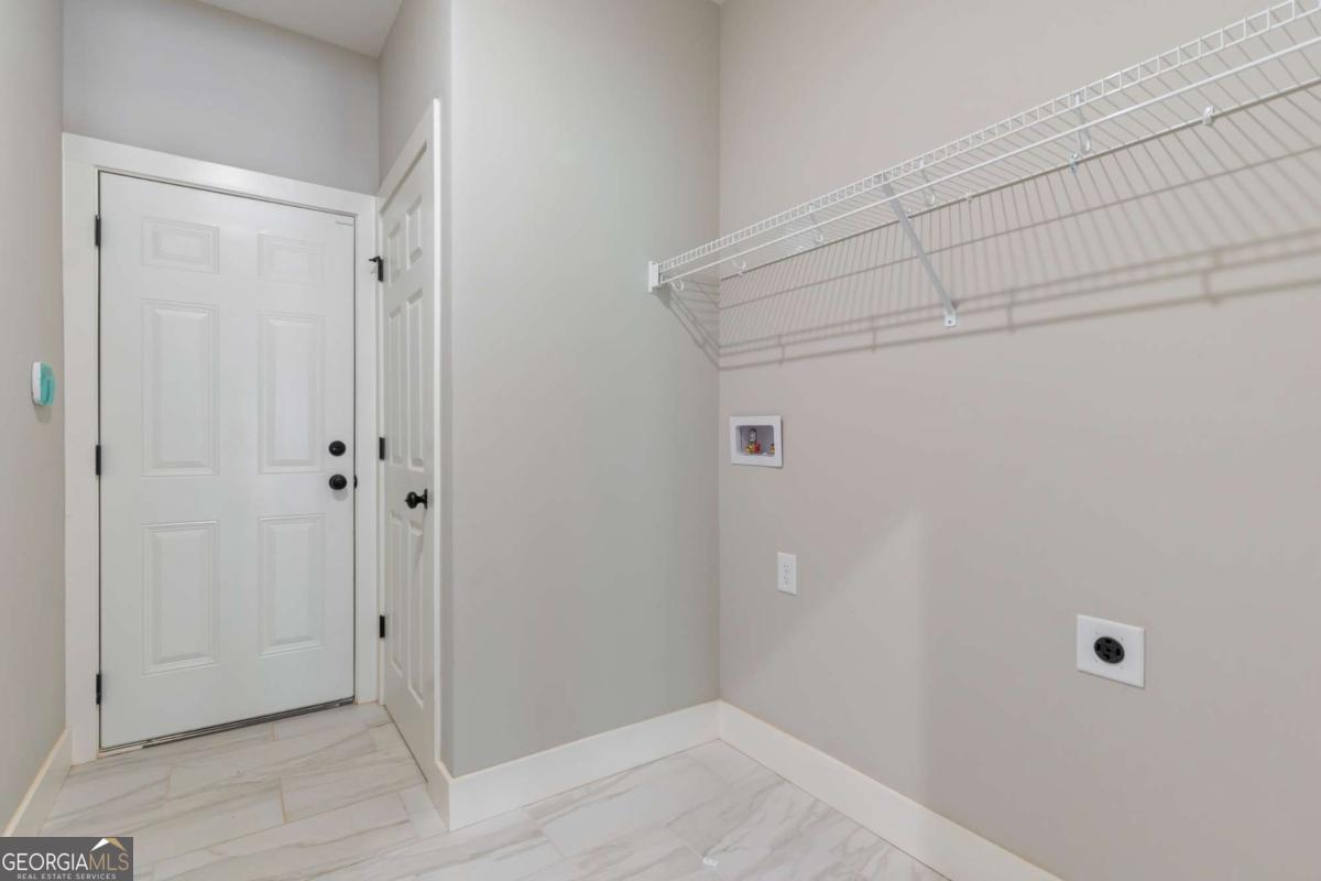 380 Ansley Drive Property Photo 23