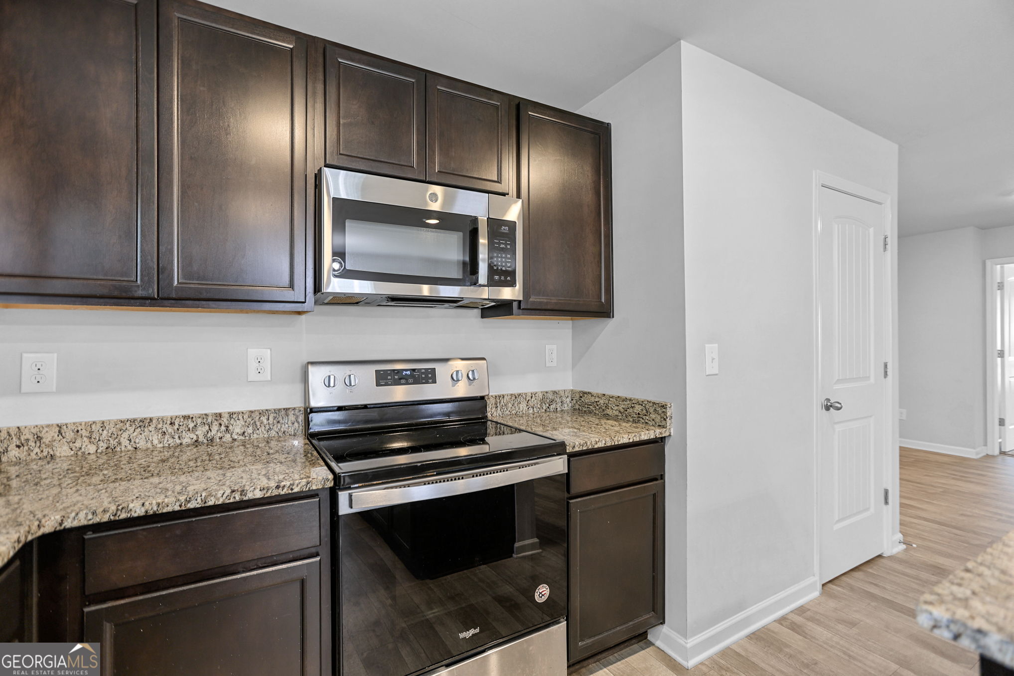 141 N Meadows Ridge Drive Property Photo 17