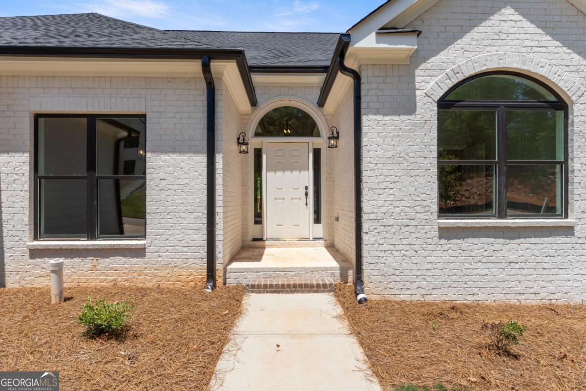 400 Ansley Drive Property Photo 5