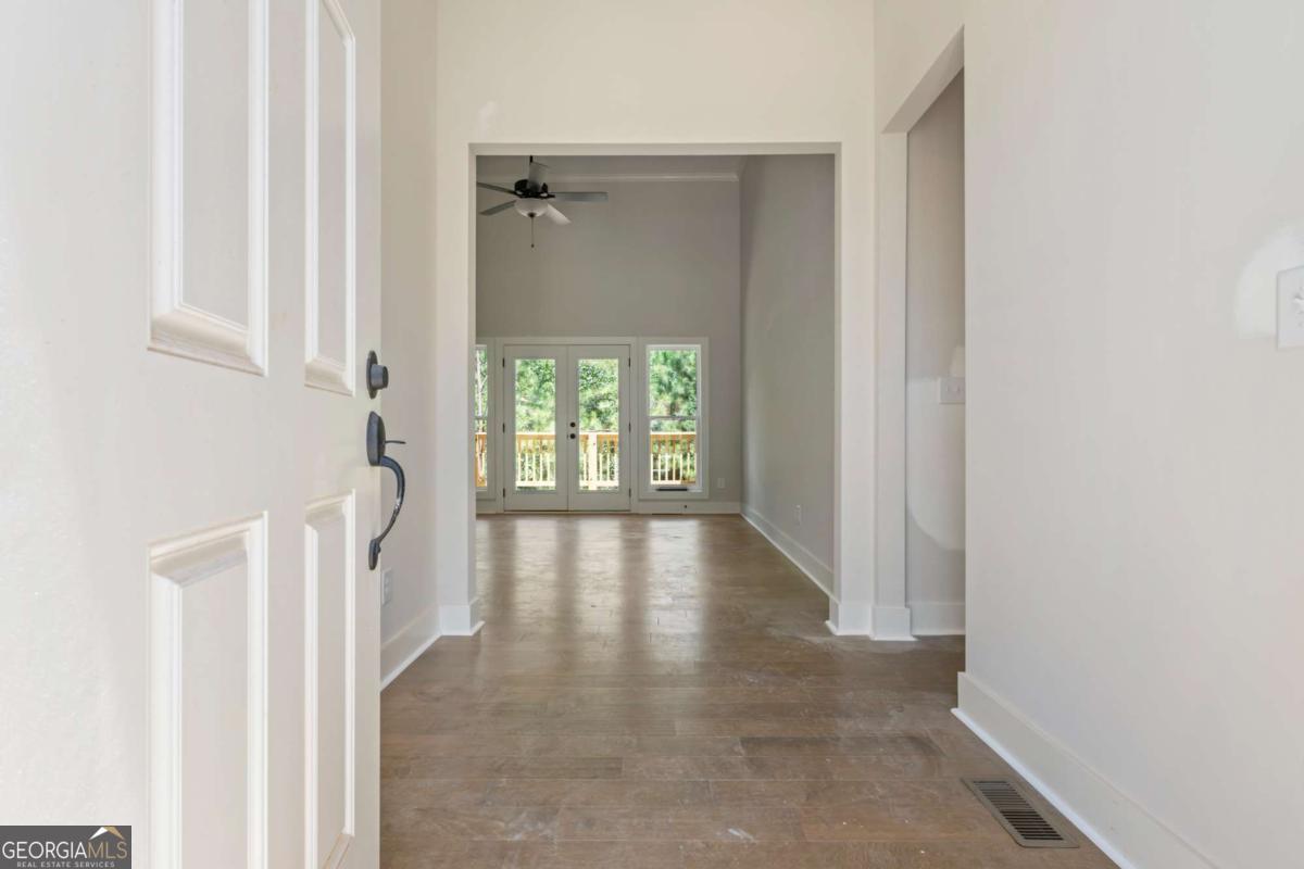 400 Ansley Drive Property Photo 6