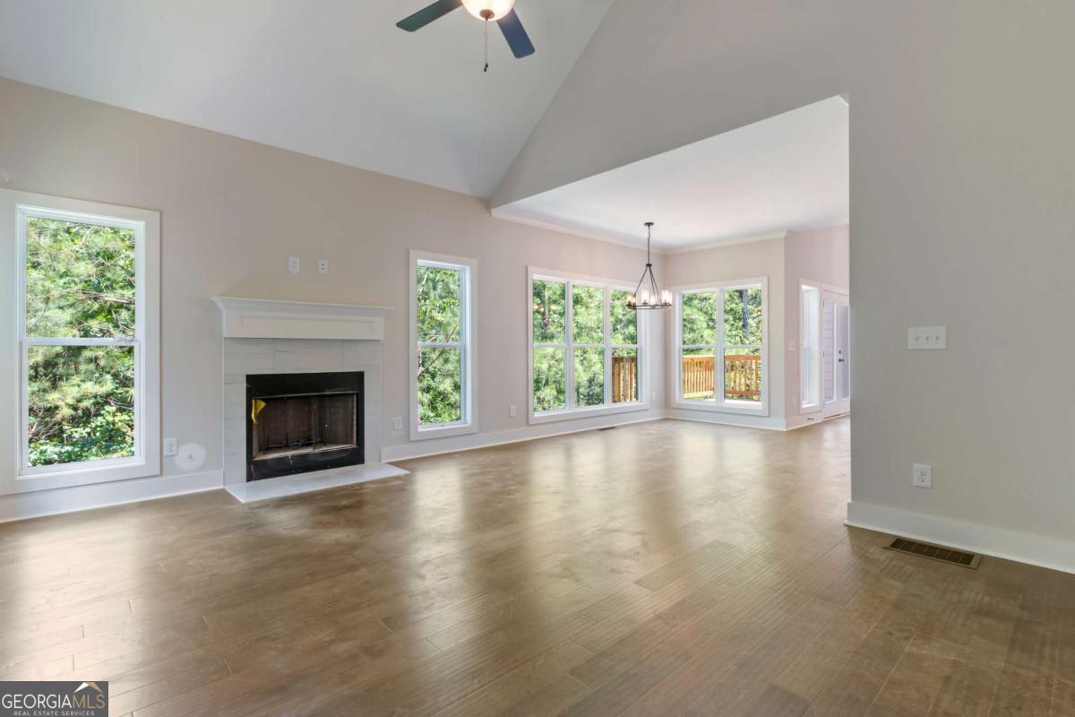 400 Ansley Drive Property Photo 8
