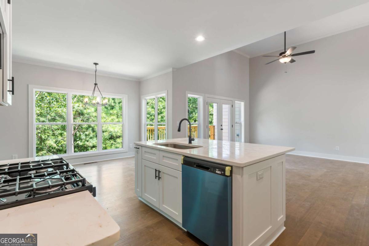 400 Ansley Drive Property Photo 14