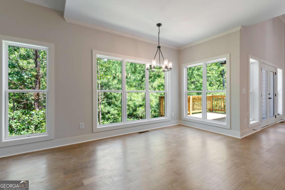 400 Ansley Drive Property Photo 15