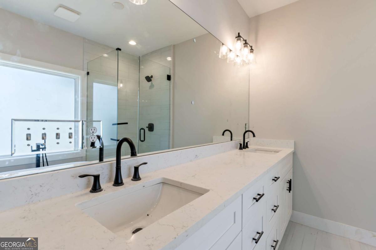 400 Ansley Drive Property Photo 17