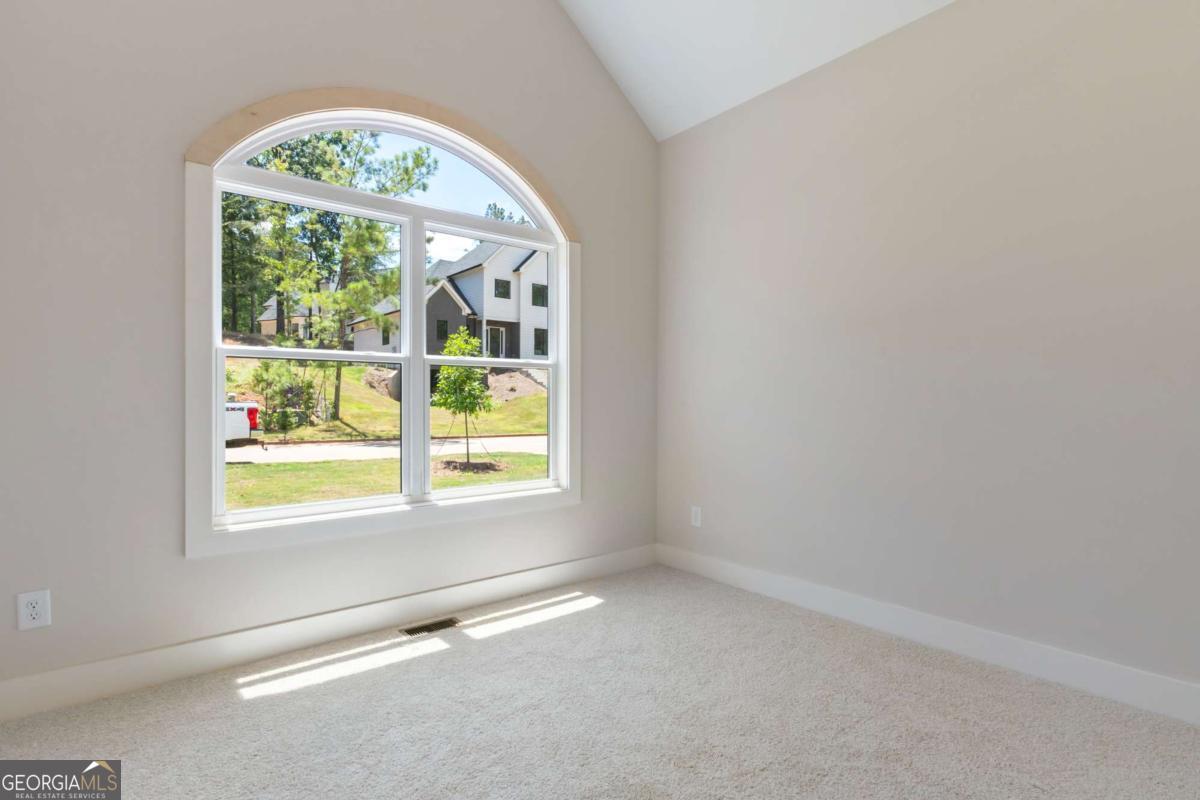 400 Ansley Drive Property Photo 21