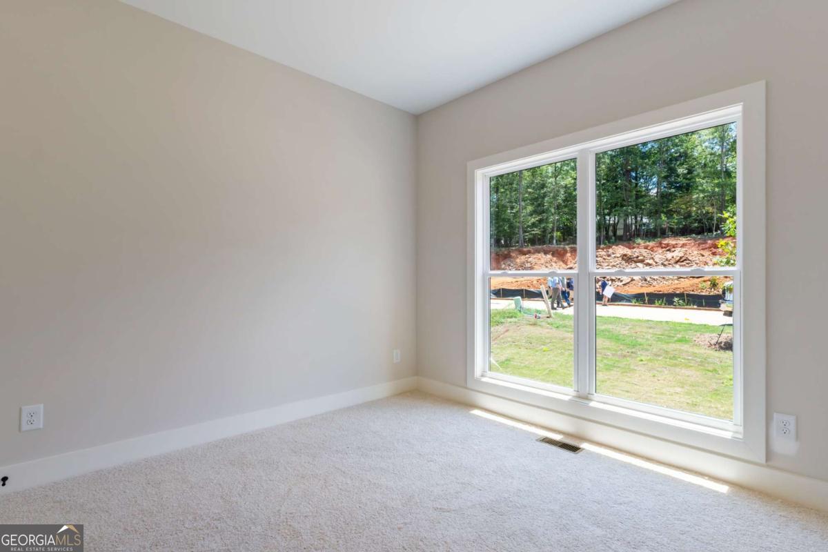 400 Ansley Drive Property Photo 22