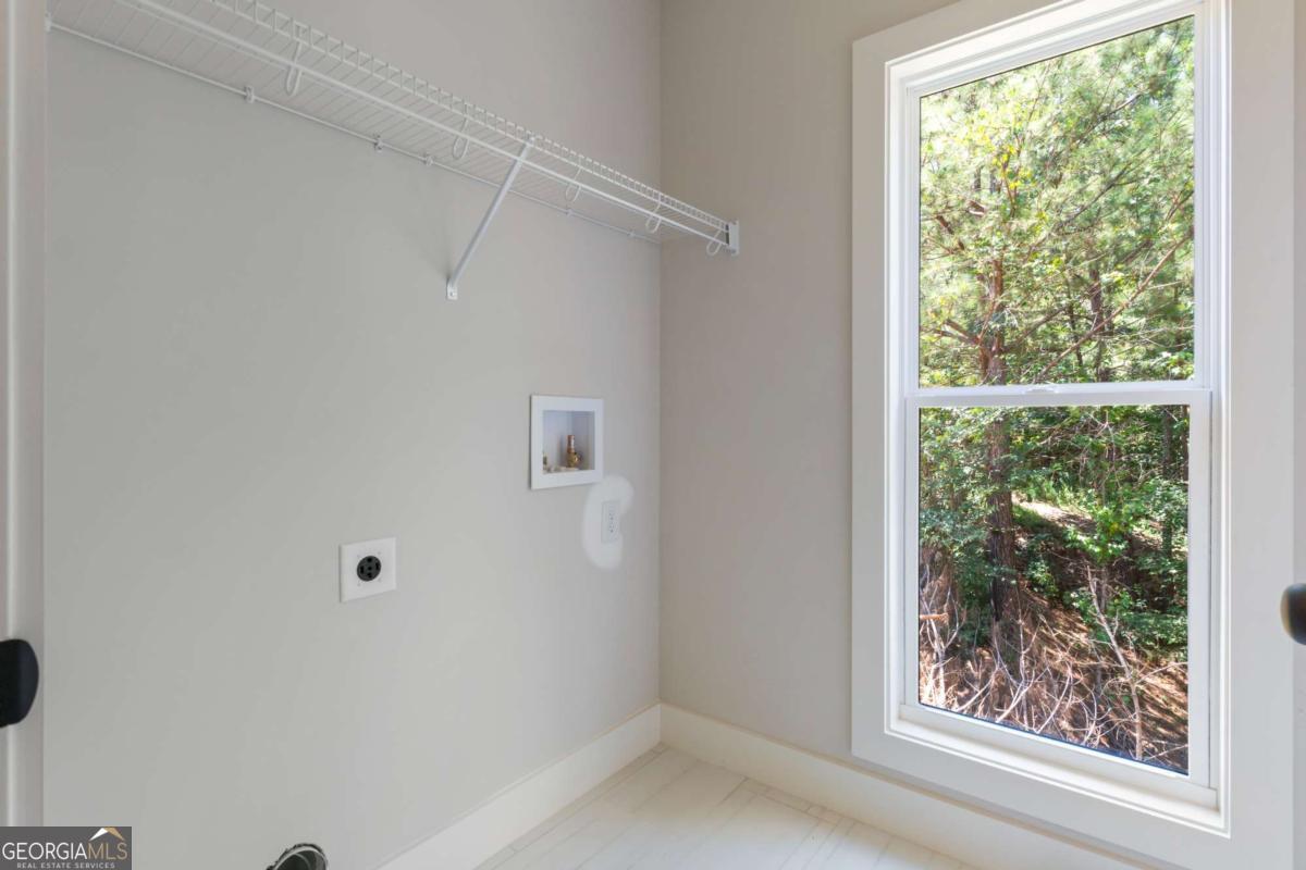 400 Ansley Drive Property Photo 25