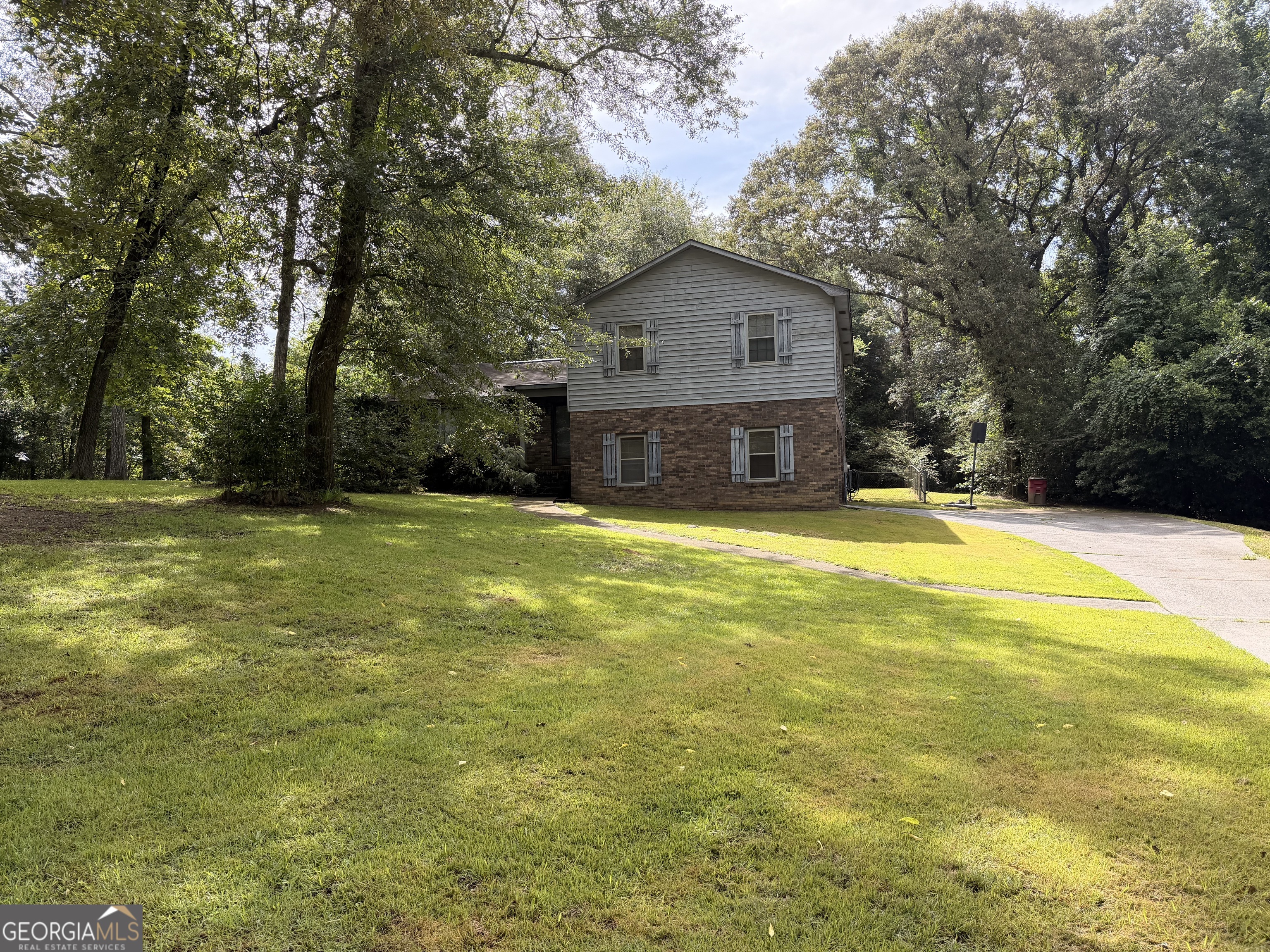 7194 Everett Drive Property Photo 1