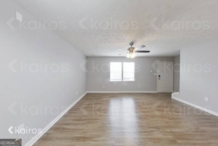 150 Deer Parkway Property Photo 7
