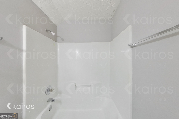 150 Deer Parkway Property Photo 8
