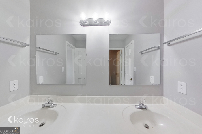 150 Deer Parkway Property Photo 13