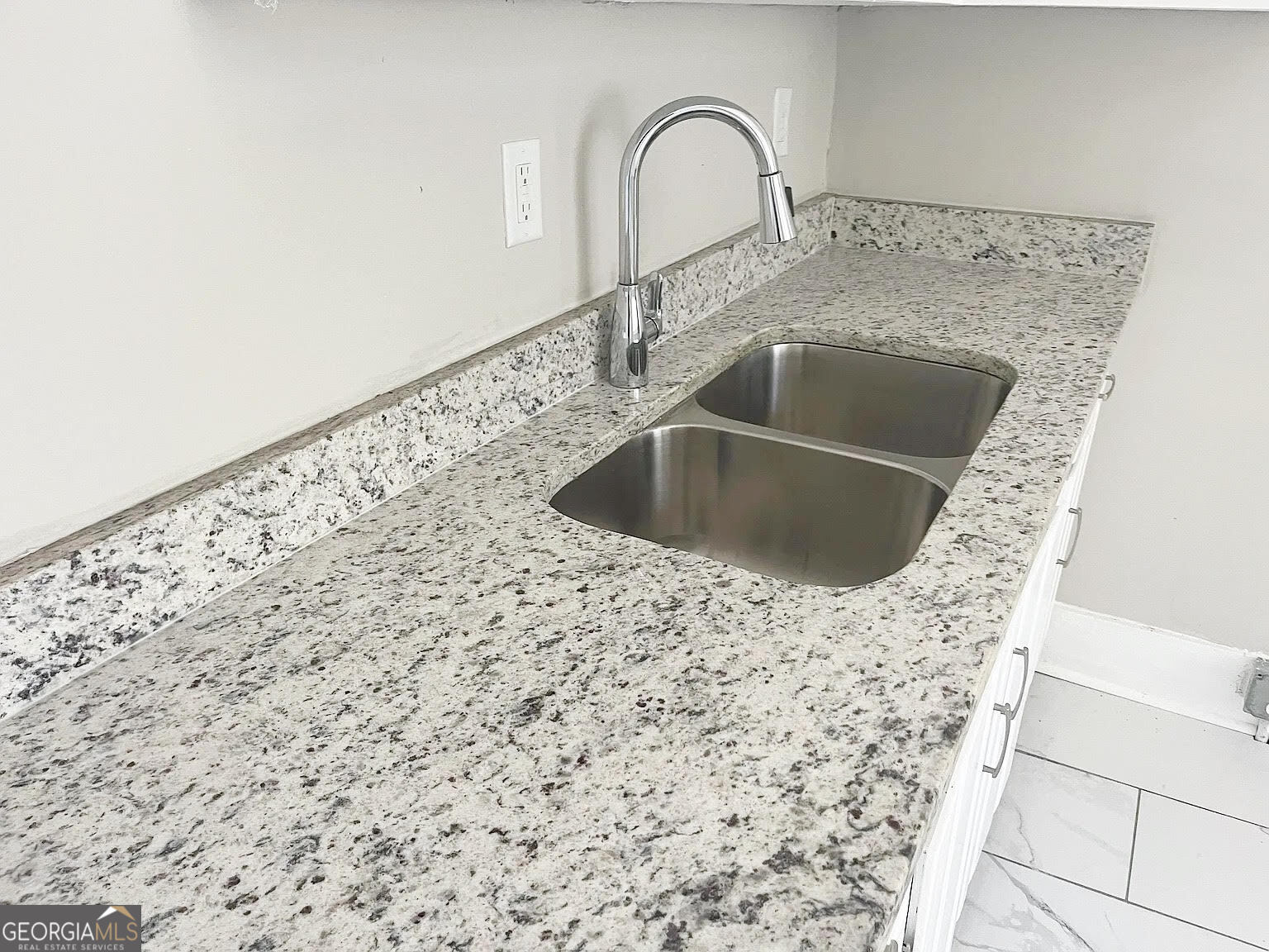 138 Comer Terrace # B Property Photo 7