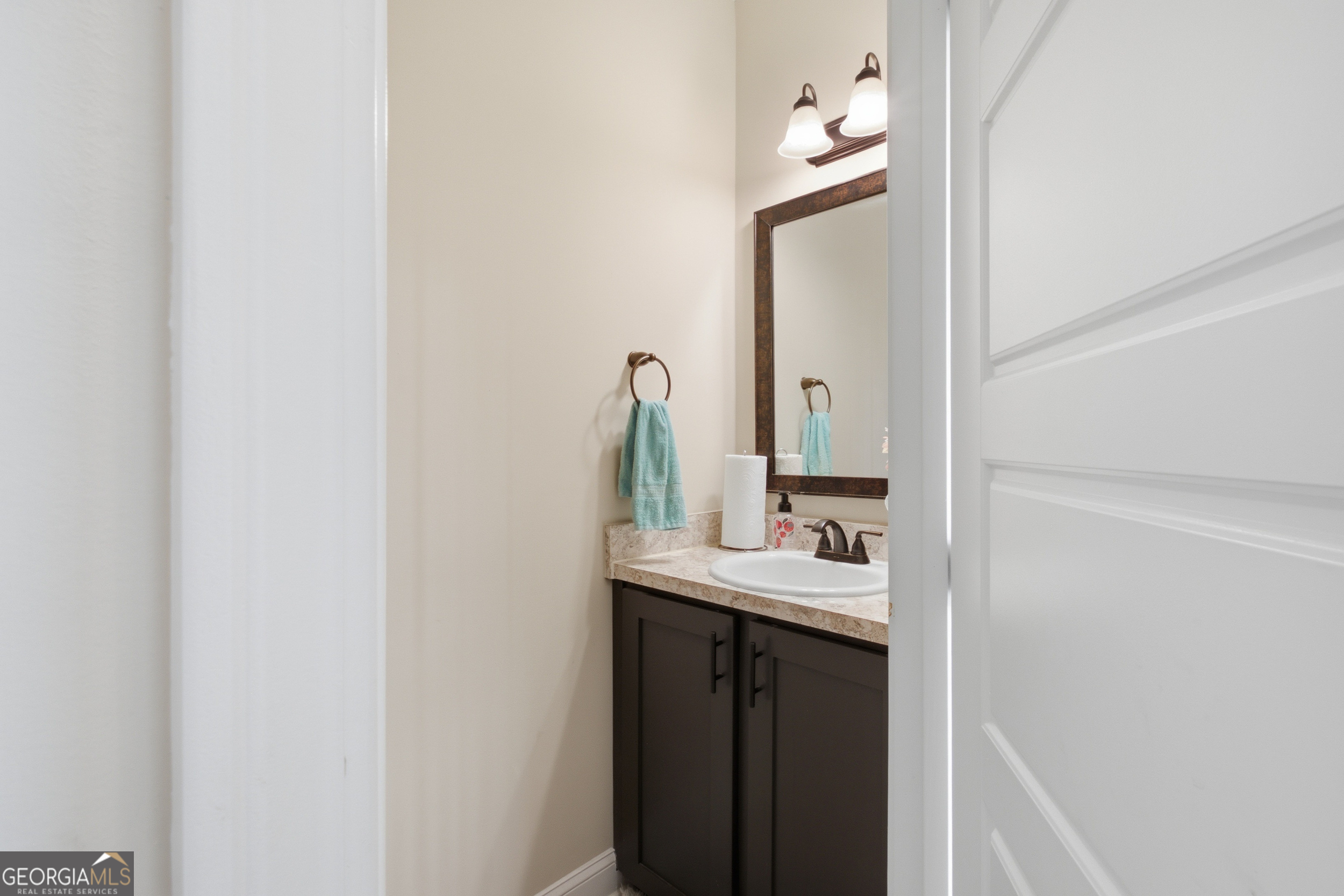 608 Bridle Run Property Photo 12