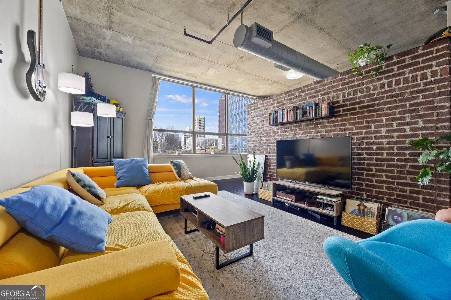 115 W Peachtree Place Nw # 509 Property Photo 1