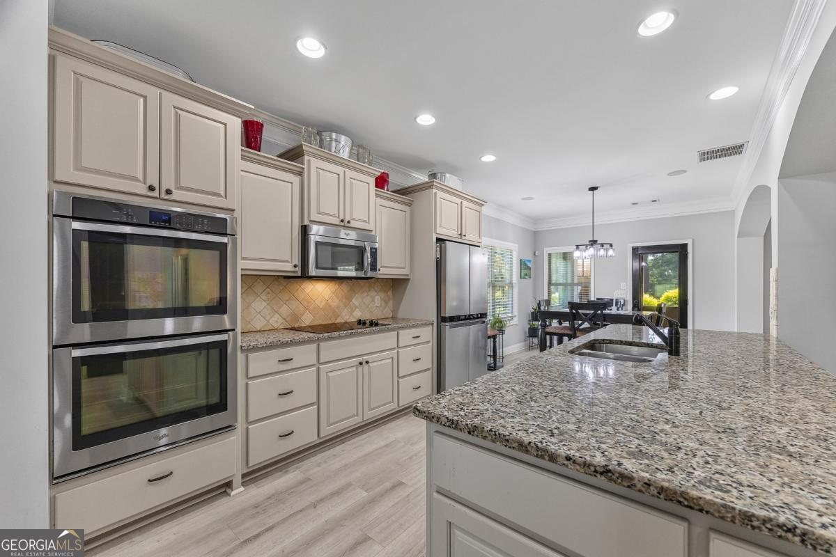 672 Callie Circle Property Photo 10