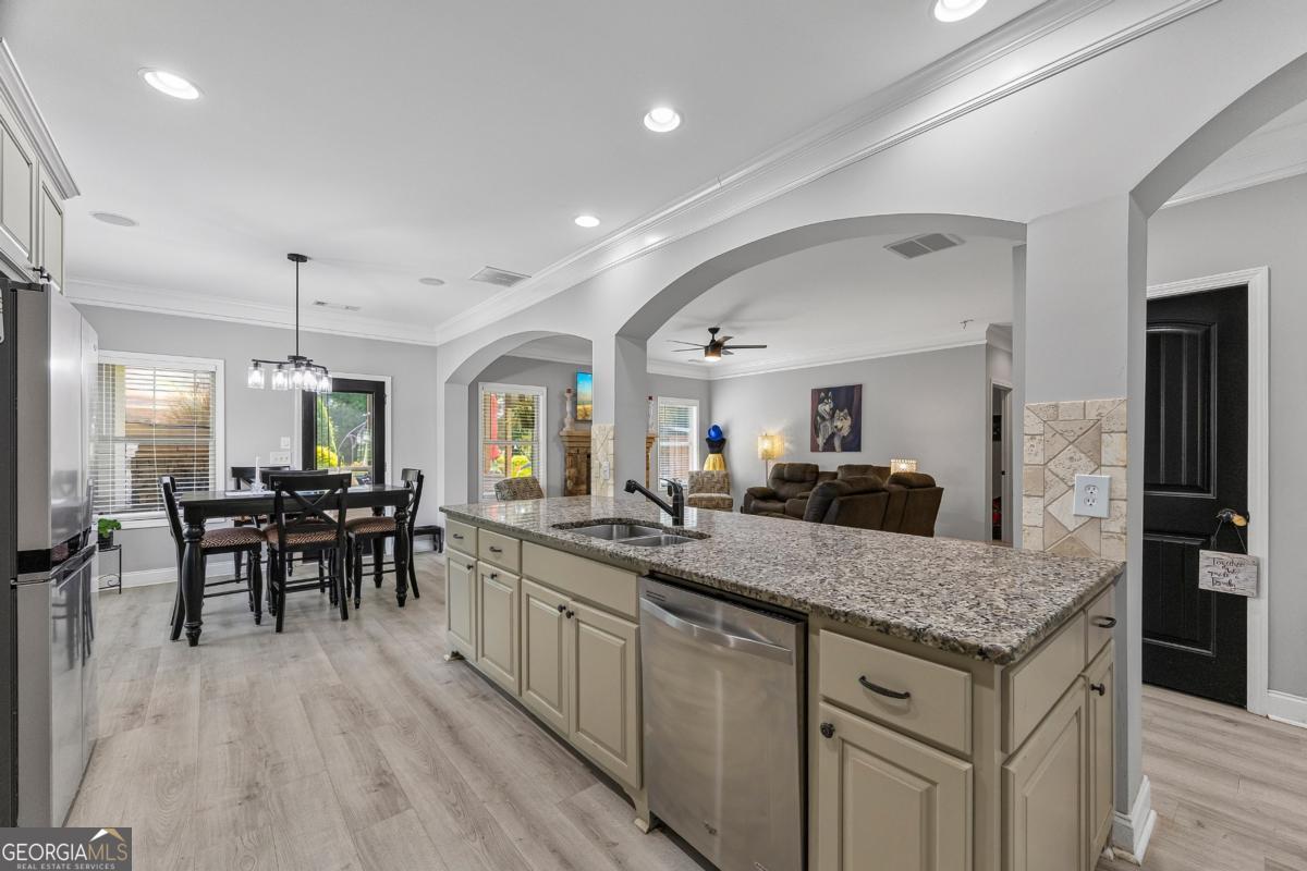 672 Callie Circle Property Photo 11