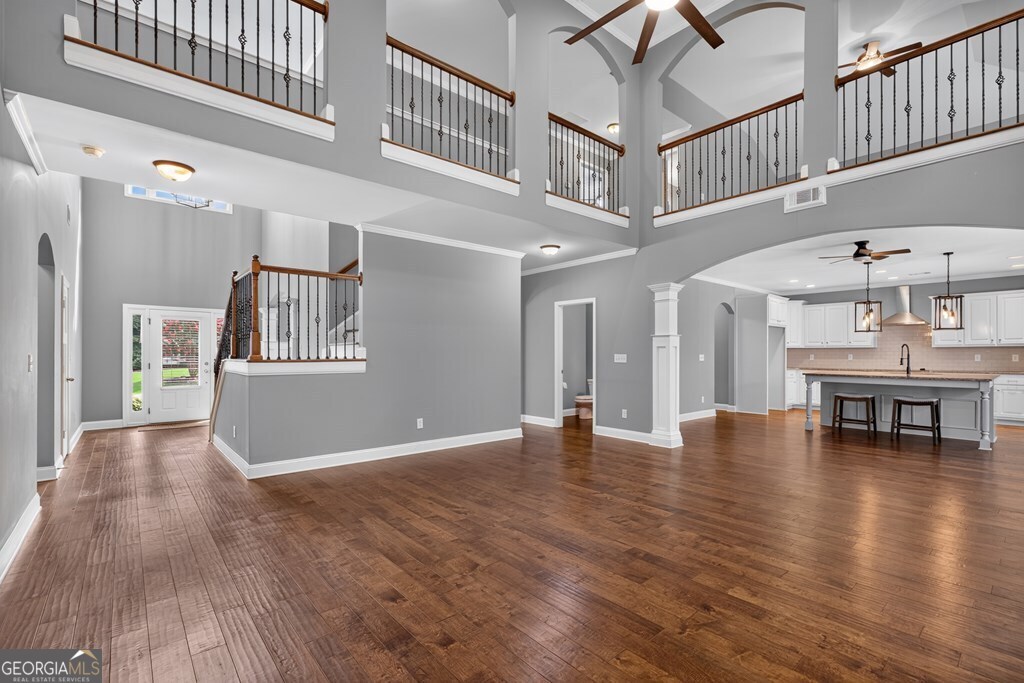 201 Overton Point Property Photo 7