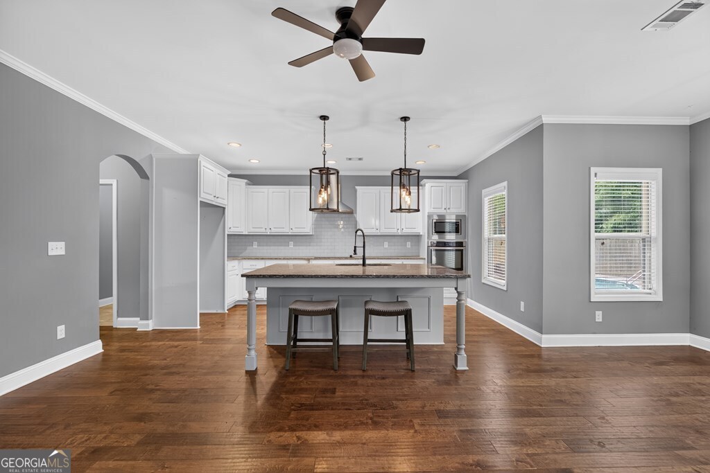 201 Overton Point Property Photo 9