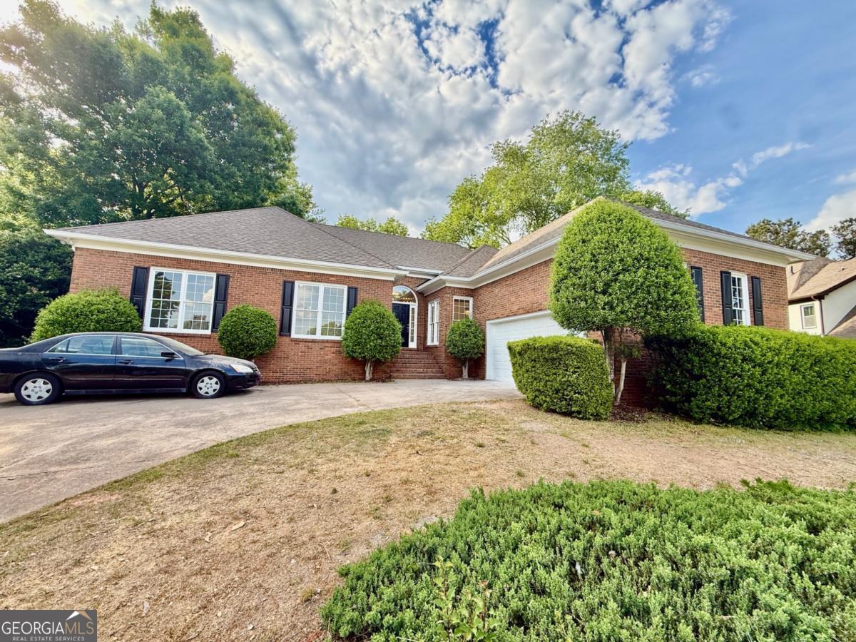 3607 Hampstead Lane Ne Property Photo 1