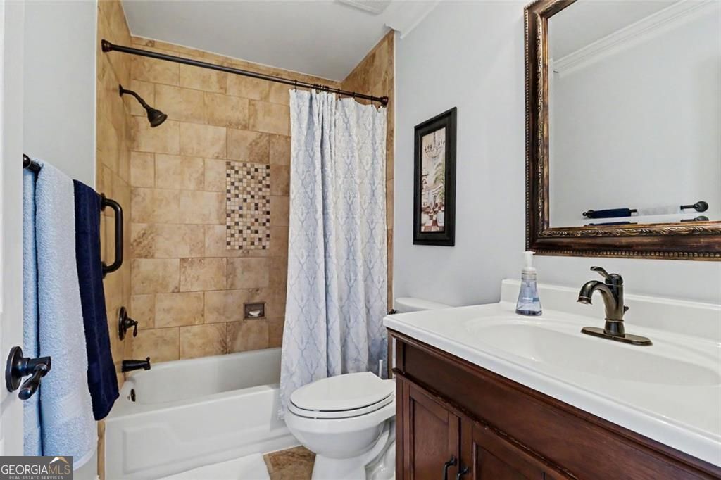 1135 Jennifer Oaks Drive Property Photo 17