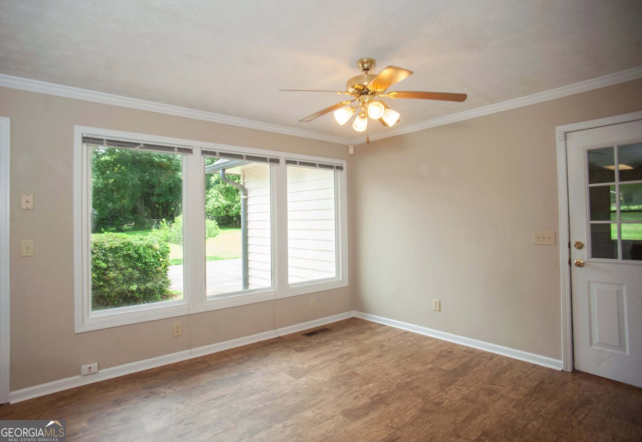 125 Wedgefield Drive Property Photo 12
