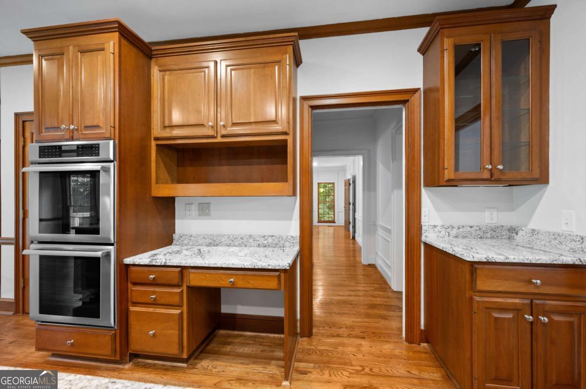 9335 Huntcliff Trace Property Photo 11