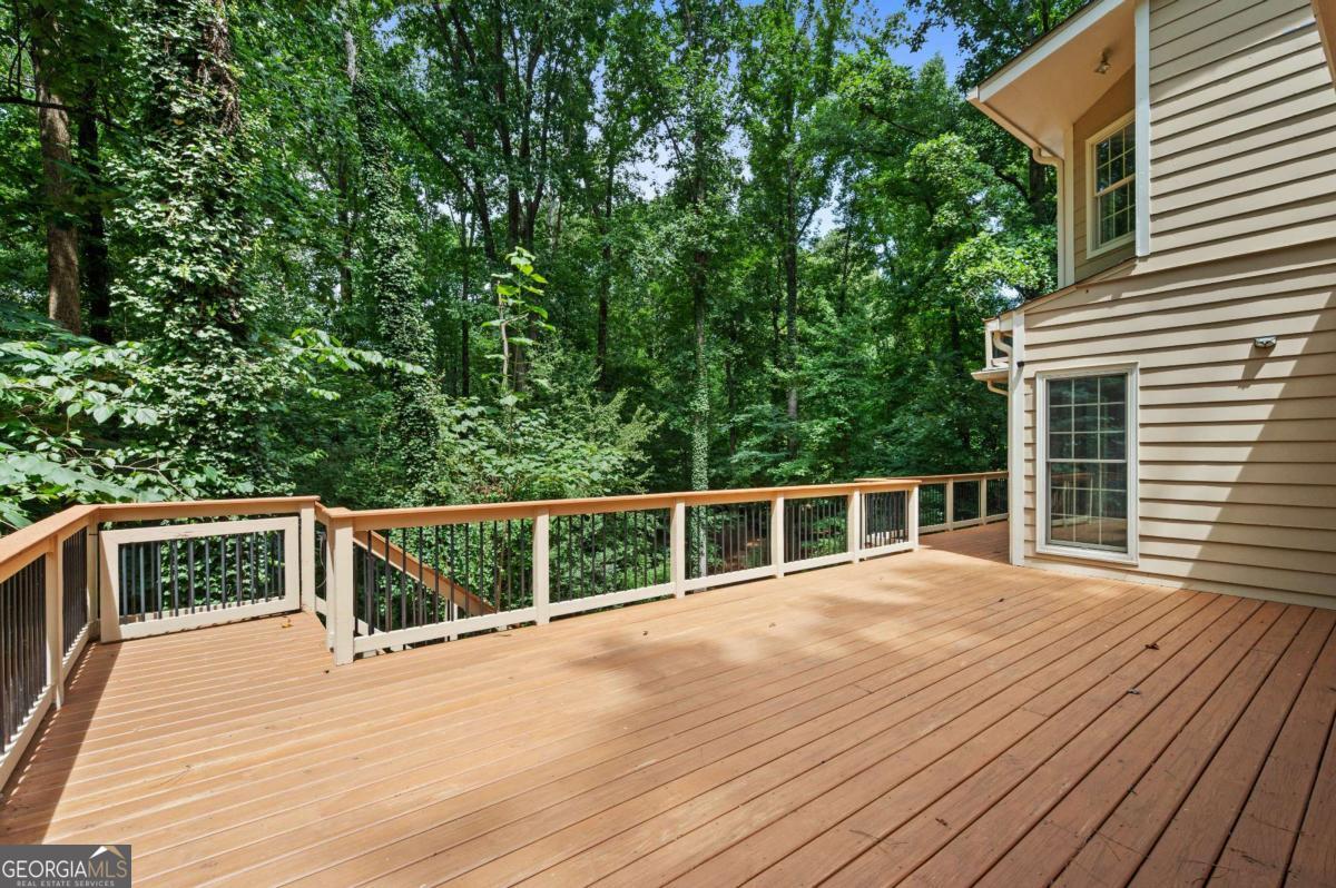 9335 Huntcliff Trace Property Photo 23