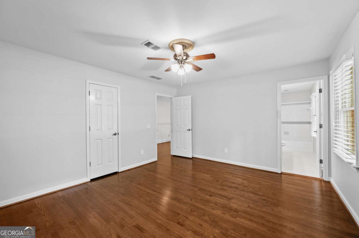 9335 Huntcliff Trace Property Photo 45